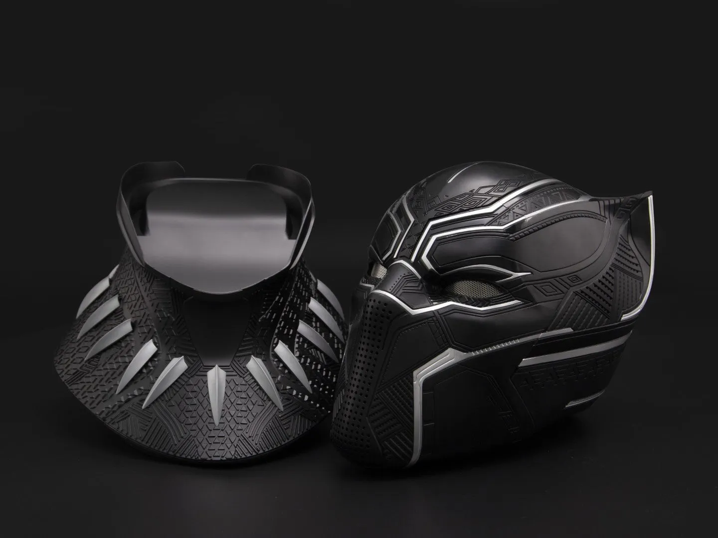 Black Panther Wearable Helmet & Display Base